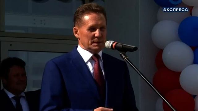 Новой школе на Шуисте подарили мобильный компьютерный класс