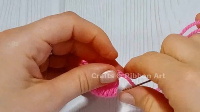 WOW ?? New Unique Woolen Flower Craft Idea with Fork - You will Love this Amazing Flower Design смотреть онлайн