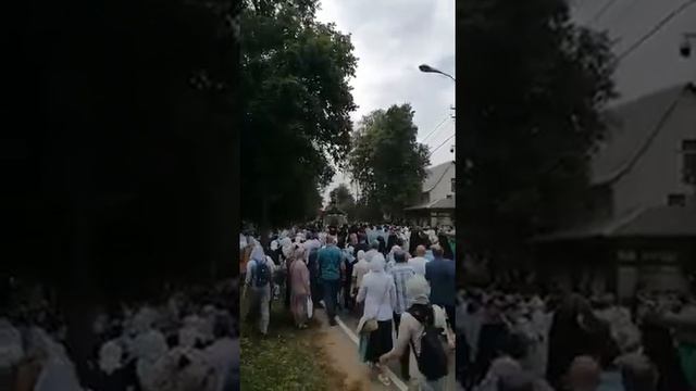 28.08.22 Псково -Печерский монастырь. Крестный ход с чудотворной иконой в Праздник Успения смотреть онлайн