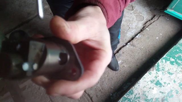 Течь запотевание гидронатяжителя цепи 1zr-fe Toyota Corolla e150 устранение течи деффектовка смотреть онлайн