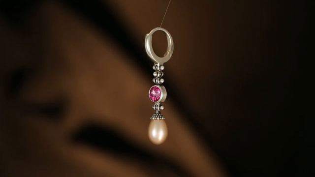 Серьги с розовым топазом и жемчугом
