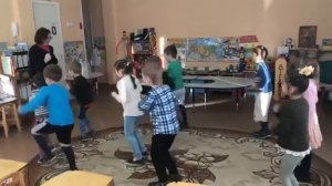 Физминутка с использованием музыкального сопровождения и речи