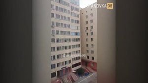 г. Астана ребенок падает из окна 10 этажа, поймал ребенка сосед с 9 этажа