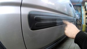Как быстро обновить выцвевший пластик своего авто.