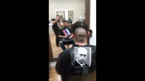 Сербский парень выстриг на голове Путина