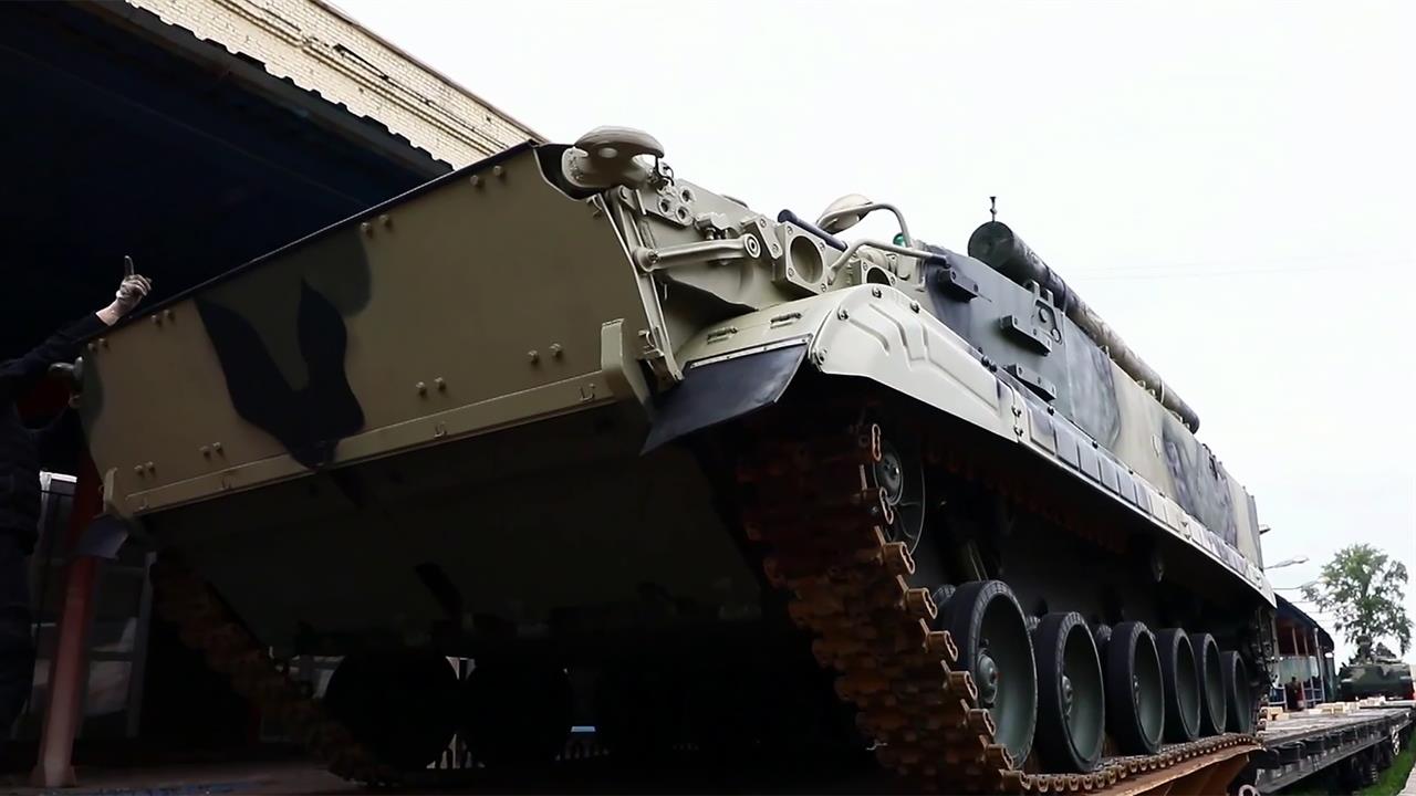 Российские военные получили новую партию БМП-3