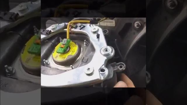 Mercedes Benz Sprinter w906 كيفية إزالة الوسادة الهوائية وعجلة القيادة смотреть онлайн