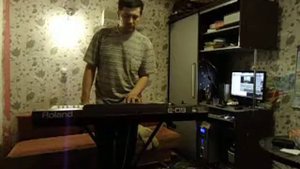 "Любе"  - не валяю, дурака, Америка -  на синтезаторі...