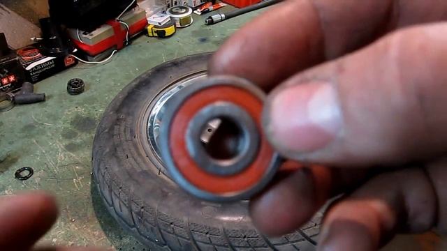 Развалился подшипник в колесе / Небольшой ремонт [СКУТЕР БЛОГ] смотреть онлайн