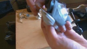 КАК СНЯТЬ АНТИКРАЖНЫЙ ЗАЩИТНЫЙ ДАТЧИК "ПАУК" SECURITY TAG, SUPER TAG