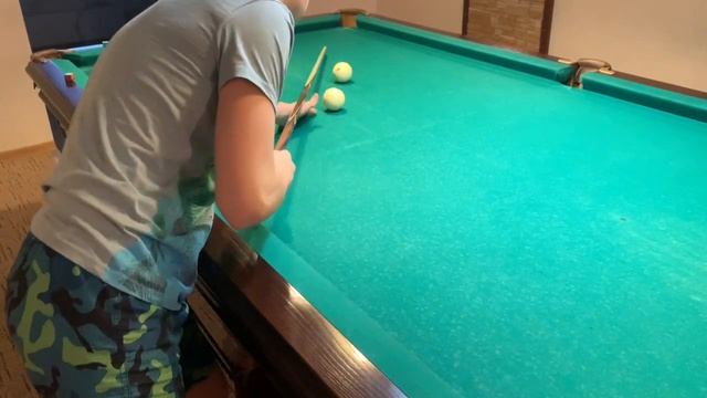New. Как же правильно держать кий, ставить мост, стоять в стойке и что же такое прокол! смотреть онлайн