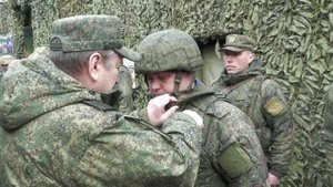 Награждение военнослужащих командующим войсками ЦВО