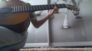 Самый простой способ - День рождения на гитаре!