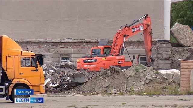 В Барнауле приступили к демонтажу здания Речного вокзала смотреть онлайн