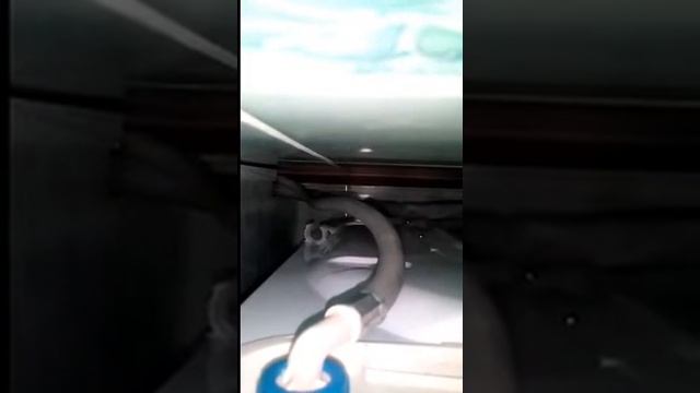 Срабатывают заливные клапана при отжиме!
