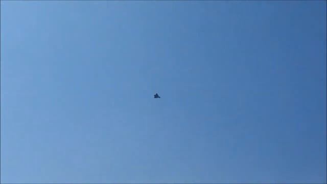 EF2000V2 VS EF2000V1 смотреть онлайн