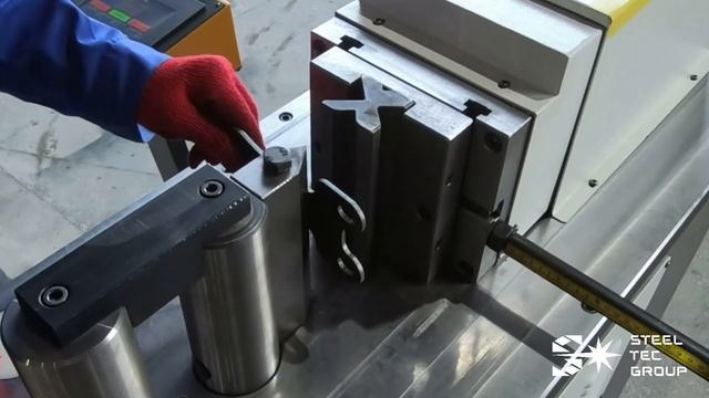 Горизонтальный гидравлический пресс 20 тонн L Horizontal Bending Press (Machine)