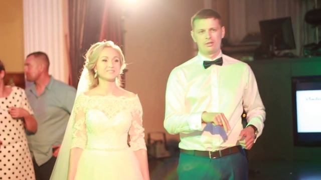 Жестовый язык -Подарок для родителей на свадьбе, душевная песня - Помолимся за родителей