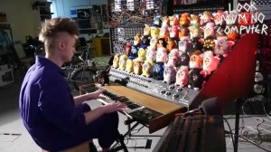 Парень собрал электронный «орган» из синтезатора и 44 игрушек Ферби