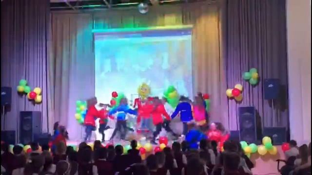 Танец к масленице/Детский танец на масленицу/5 класс смотреть онлайн