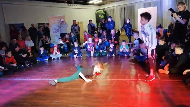 Костя Флекс vs Герман смотреть онлайн