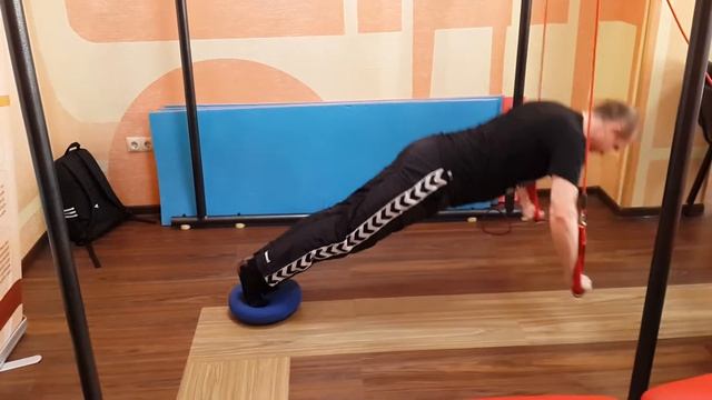 Отжимание на Экзарте(1) смотреть онлайн