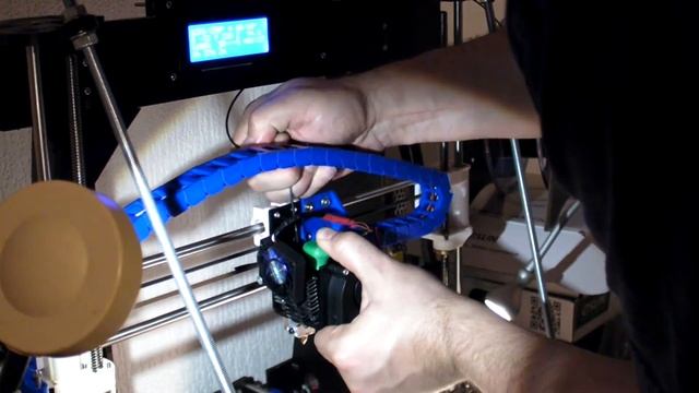 Филамент застрял в 3д принтере. Как вытащить? Когда экструдер и хотэнд держат пластик... смотреть онлайн