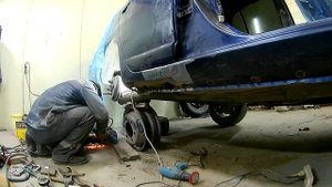 Toyota Platz ремонт порога.