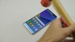 Samsung Galaxy NOTE 7 РАЗБИВАЕМ МОЛОТКОМ!!! Он ПРОДЕРЖАЛСЯ долго!!!