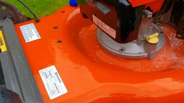 This Husqvarna AWD Mower Has The Best Traction I've Ever Seen. смотреть онлайн