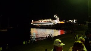 Музыка на набережной Ялты (Music on the Yalta embankment)...