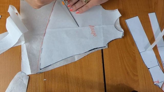Как сшить платье по косой без вытачек. Моделирование и раскрой.mp4