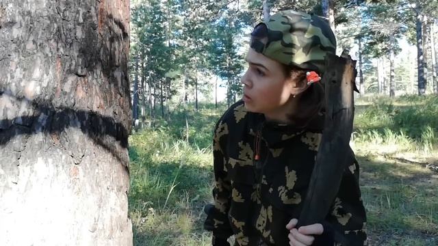 Сбежала от зомби. Вредина нашла портал в лесу. Серия 3 смотреть онлайн