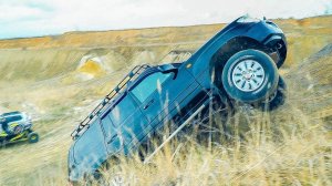 ДЕВУШКА СЕЛА ЗА РУЛЬ! TOYOTA PRADO 120 и LC 100 против AUDI