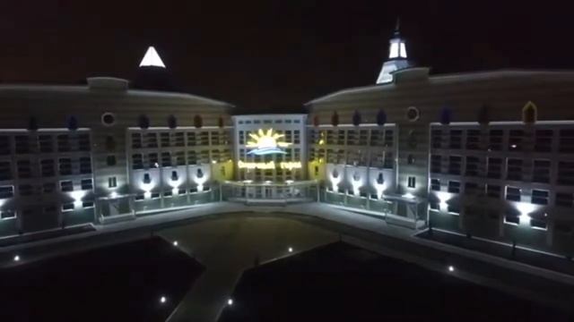 Детская академия творчества Солнечный город  вечером Нальчик