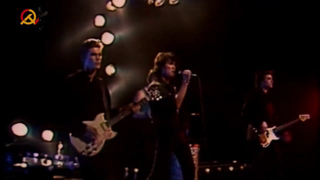 ВИКТОР ЦОЙ - В НАШИХ ГЛАЗАХ ( РЕМИКС) remix DJ Karas & DJ Mar Dee смотреть онлайн