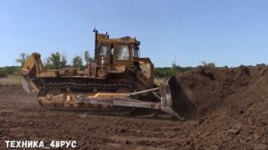 Легенды и сейчас в строю. Усталые но не уставшие. Экскаватор ЭО-5221 и трактор Т-330.