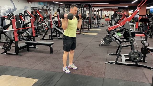 Взятие с виса двух гантелей в стойку смотреть онлайн