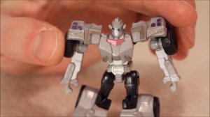 Transformers Robots in Disguise Legion Class Heatseeker - GotBot True Review NUMBER 386