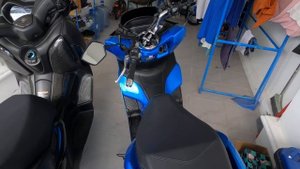 Yamaha X-Max 300 vs Honda PCX 160 part 3