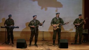 Посидим помолчим исп анс Голубые береты