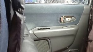 Как снять кнопку стеклоподъемника задней двери  Mitsubishi Pajero Sport 1 #RAZNOBOY #MPS1 #какснять