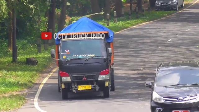 Dump Truk//Truk Pasir Mitsubishi Fuso Hino Dutro Isuzu Giga Toyota Dyna Ditanjakan смотреть онлайн