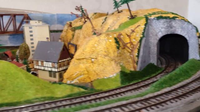 Тепловоз BR118 117-1, Gützold (Piko Old) + 7 цистерн (Piko Old) H0, 1:87, 23.04.2023г.(4K UHD), смотреть онлайн