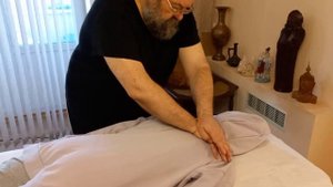 Паравертебральные мышцы. Массаж в одежде