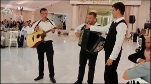 Музыкальное поздравление сестре Ангелине на свадьбу от братьев.