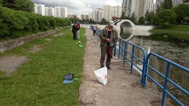 Шикарная рыбалка в Зеленограде!=) 4 июня 2020г. смотреть онлайн