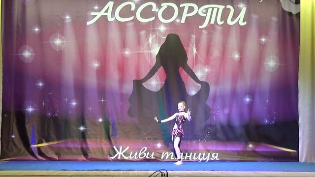 1/2 Юниоры соло табла высшая лига. Ассорти 2017 смотреть онлайн