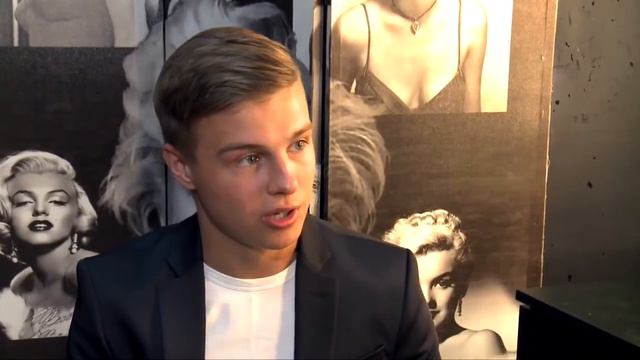 «Гламурный полицейский» ушёл из органов в шоу-бизнес! смотреть онлайн