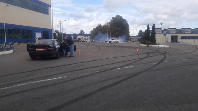 Гоночные  автомобили   (часть  1)